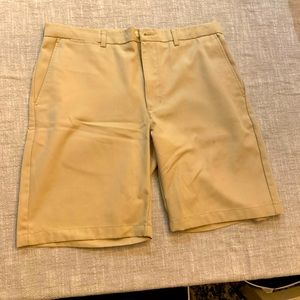 Mens Khaki shorts size 34 waist gently used